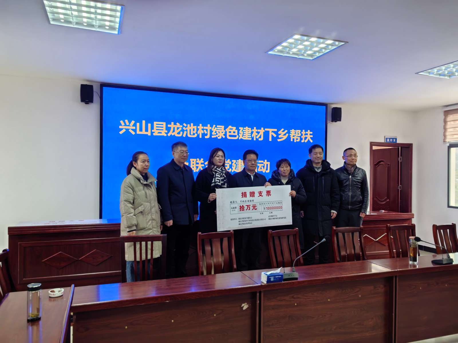 f3e35ec201285f68dd7a6c799a94d20.jpg